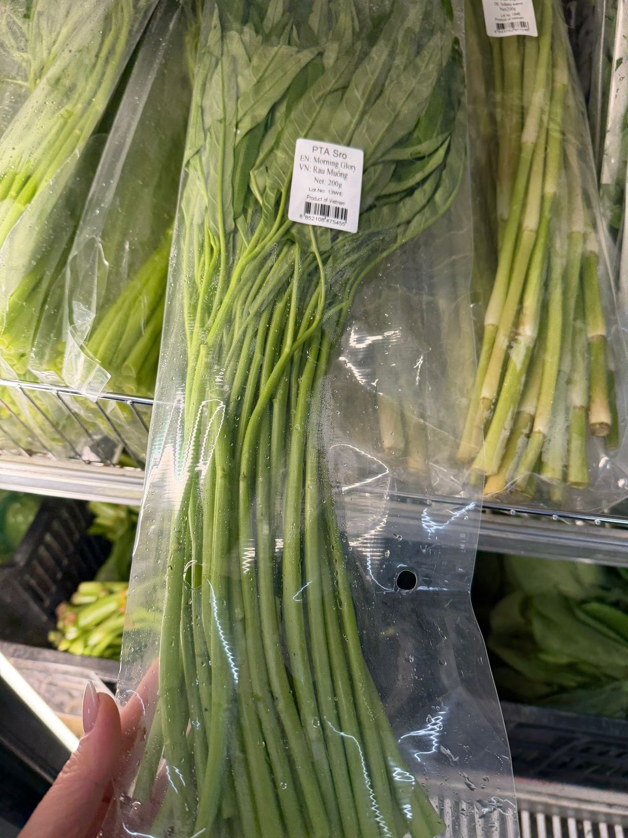 Sliced spinach